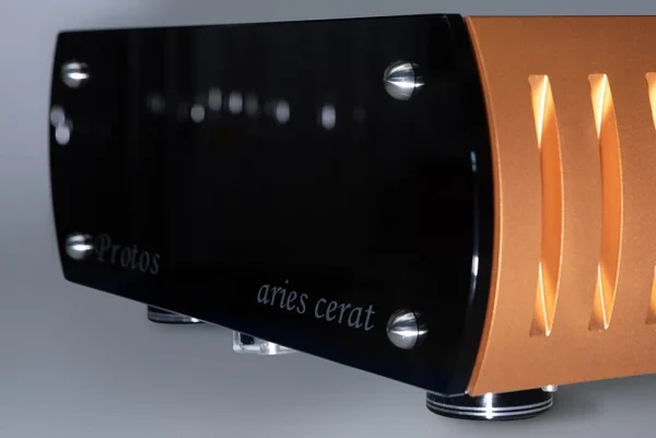 ARIES CERAT <br> Ianus Protos Integrated Amplifier